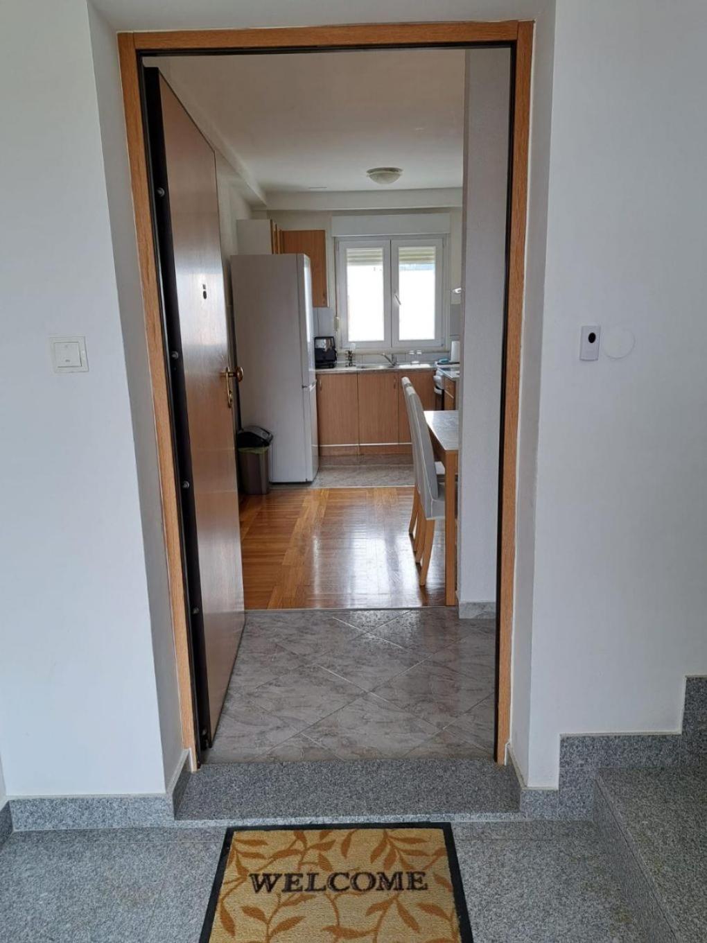 Apartment Slava - Close To The Mall Сплит Екстериор снимка