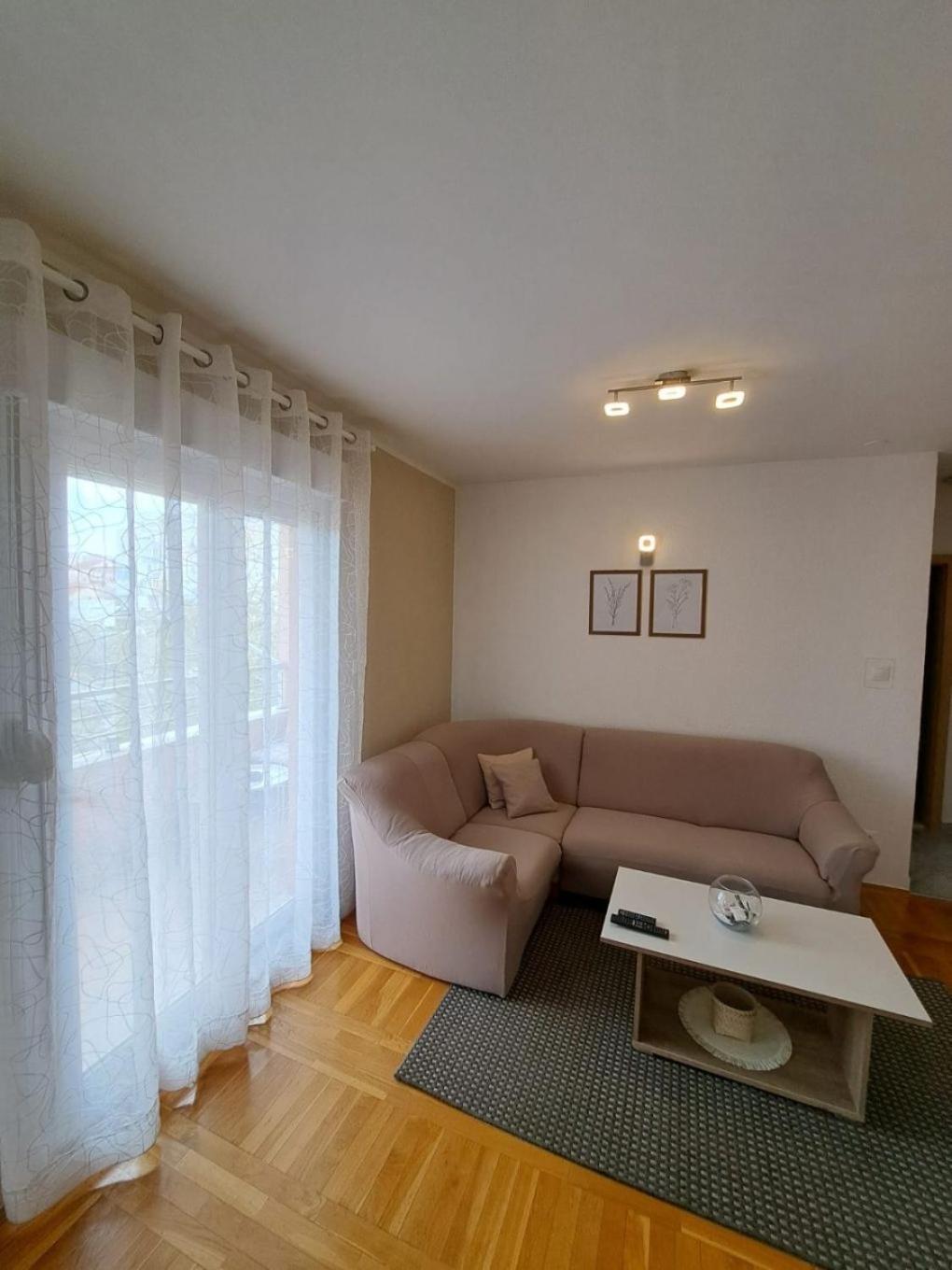 Apartment Slava - Close To The Mall Сплит Екстериор снимка